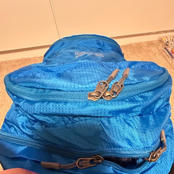 Travel backpack - Picture 5 of 7